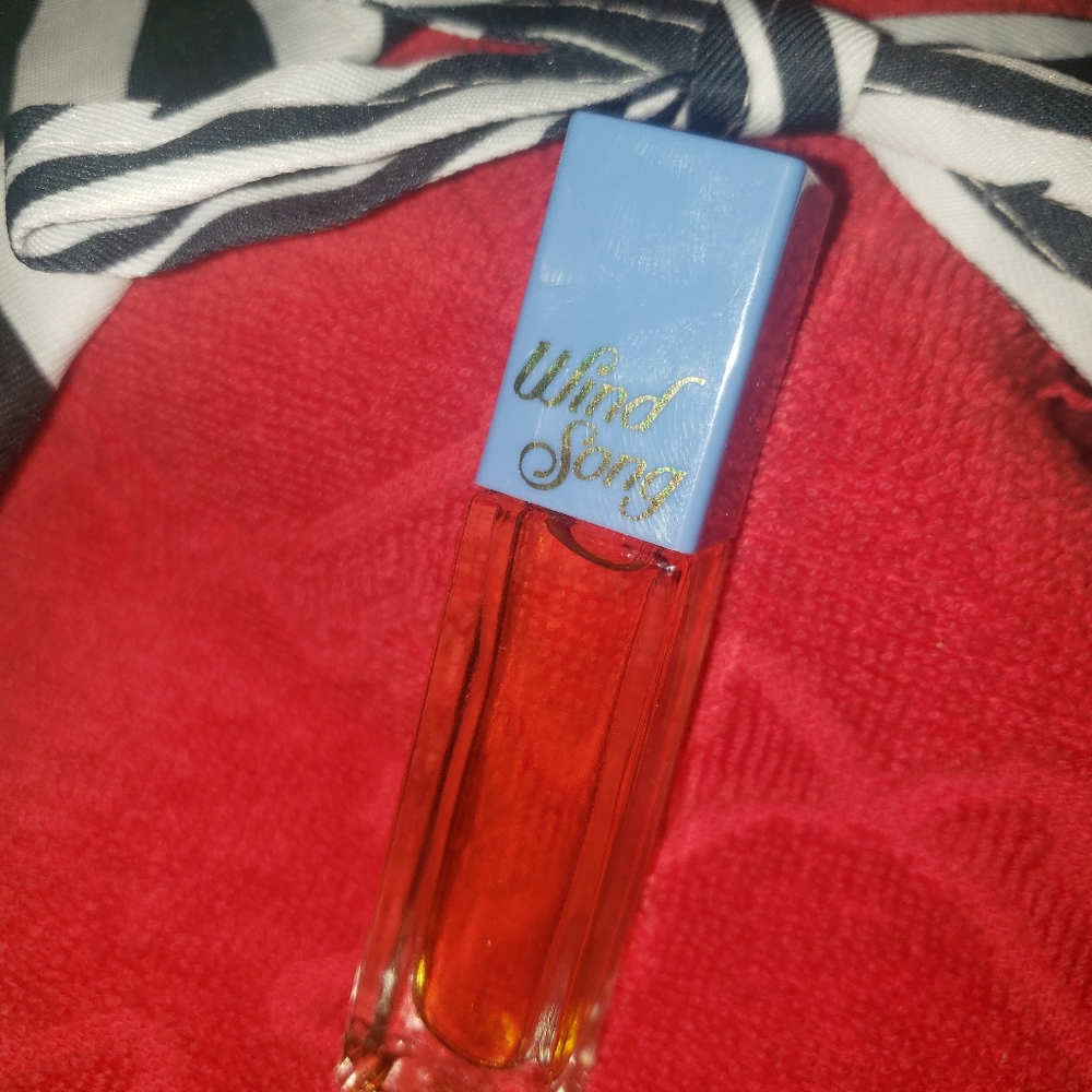 Women's Perfume Vintage (WIND SONG) by Giorgio Beverly Hills - Picture 8 of 8